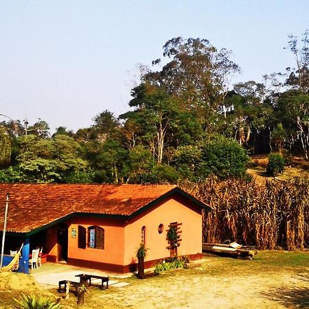 O Brejo Encantado Hospedagem E Hostel 恩布 外观 照片