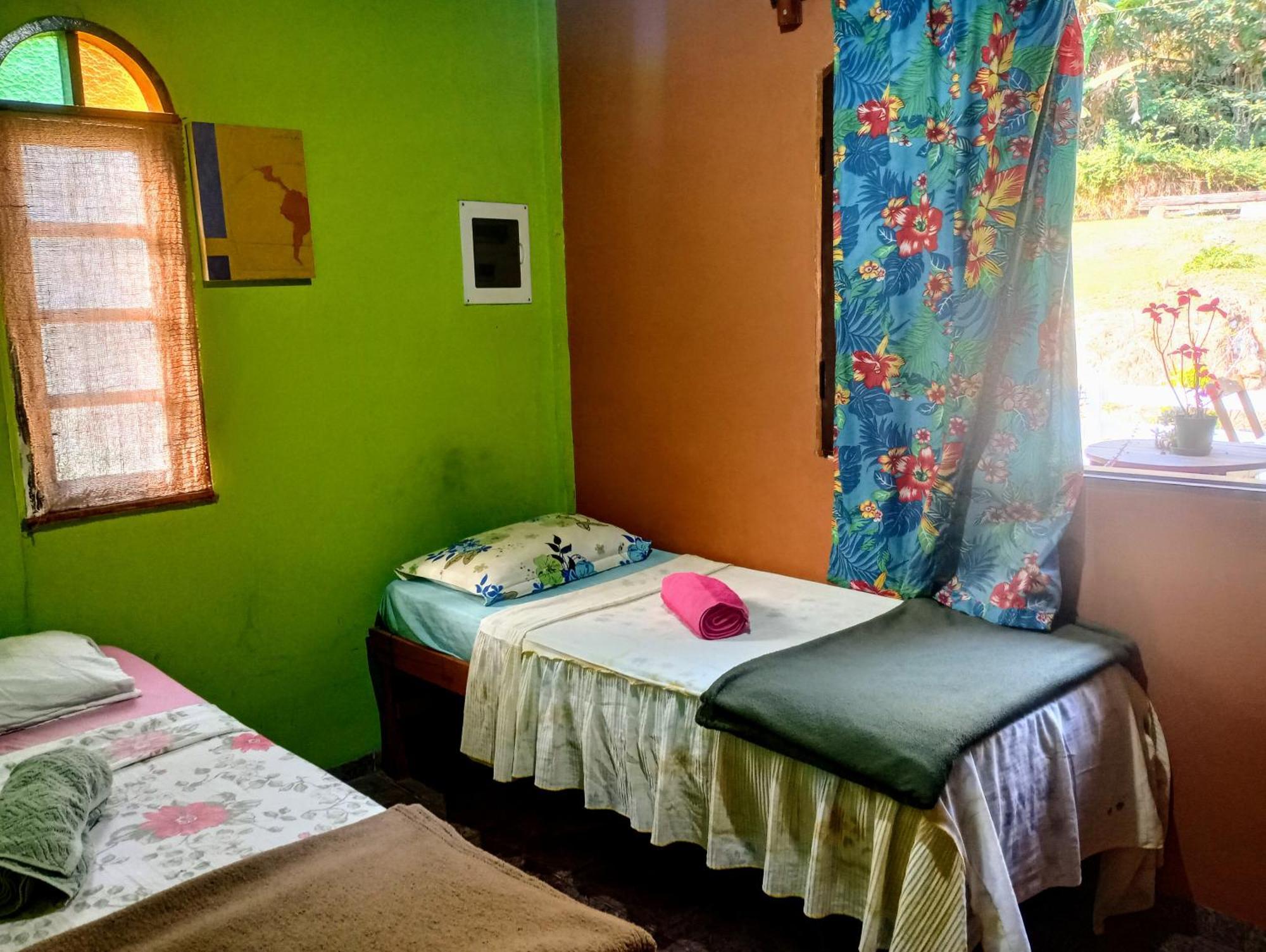 O Brejo Encantado Hospedagem E Hostel 恩布 外观 照片