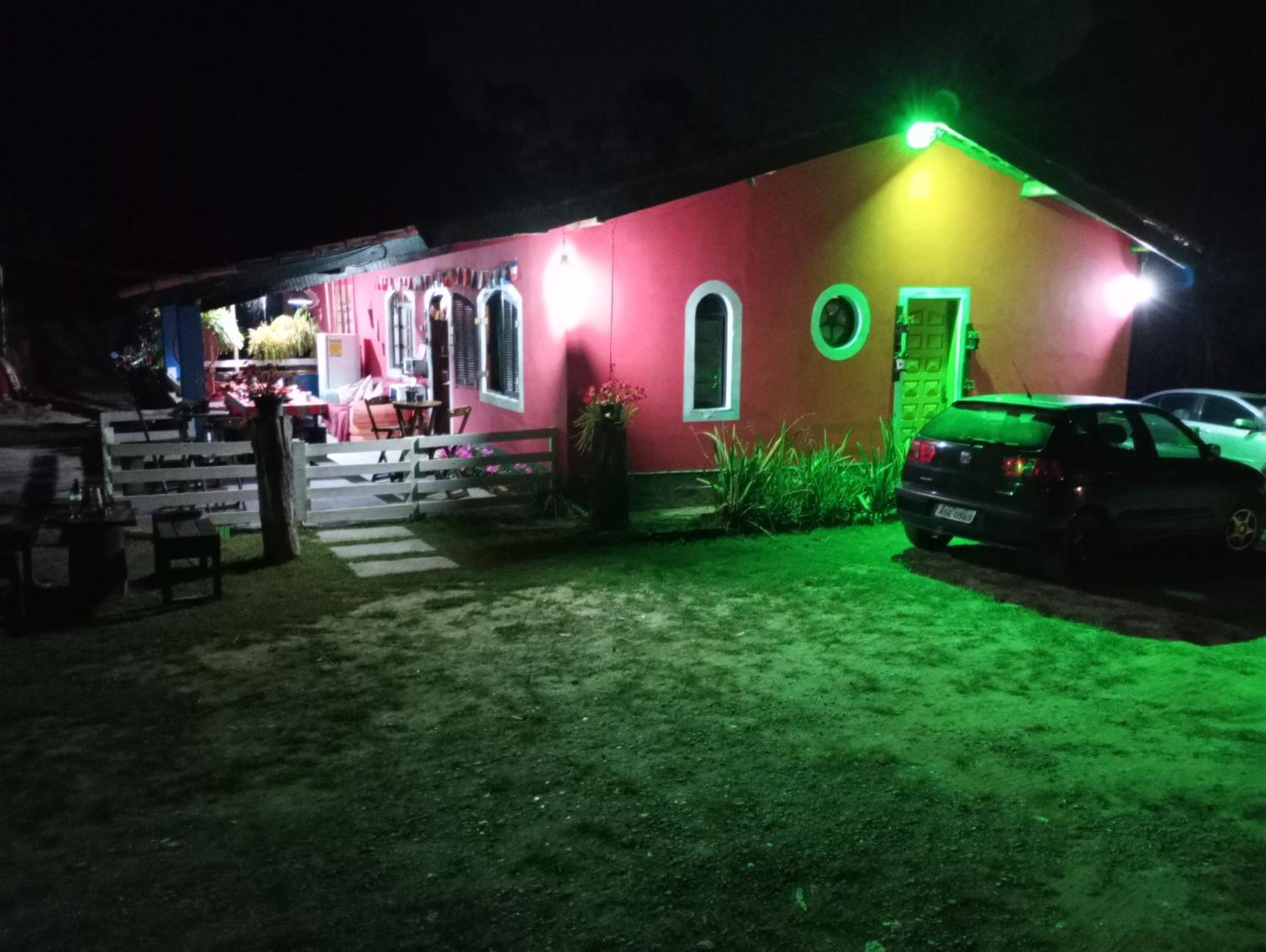 O Brejo Encantado Hospedagem E Hostel 恩布 外观 照片